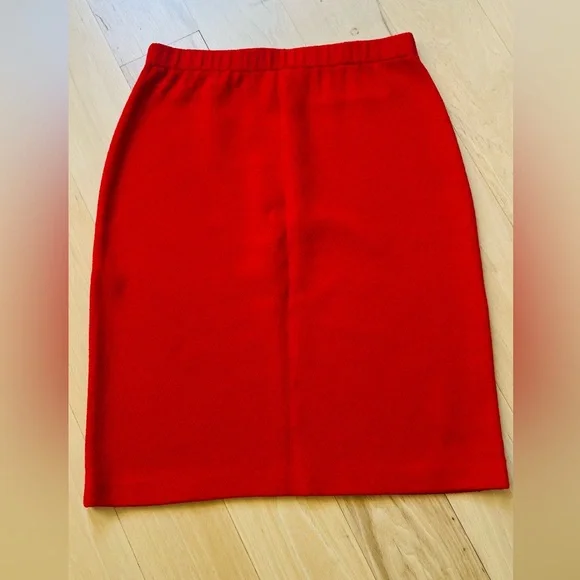 St. John Collection - Picture 1 of 3